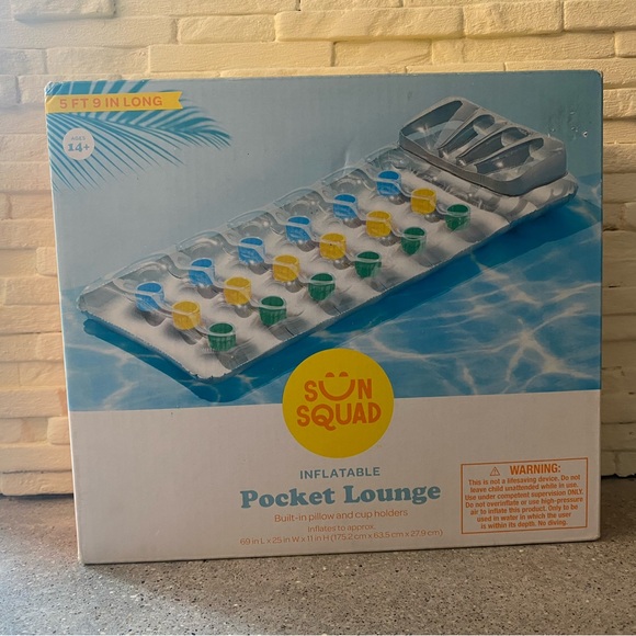 Pocket Pool Lounge Silver - Sun Squad - NIB - Picture 1 of 2